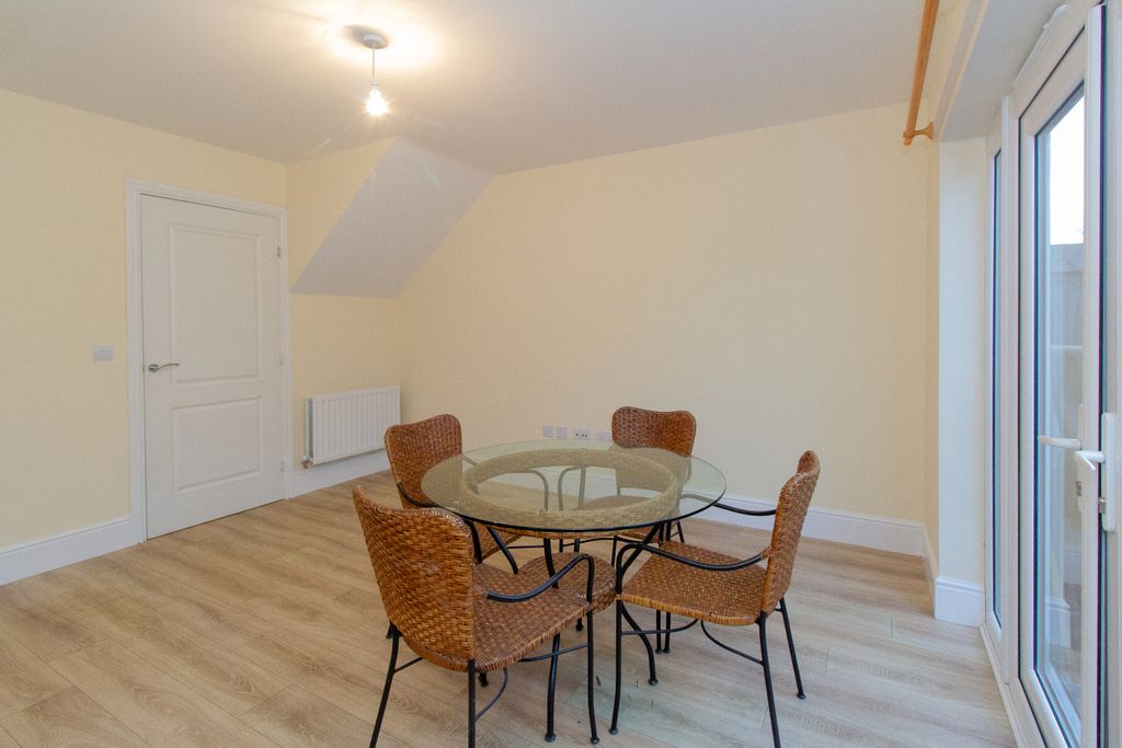 Property photo 3 of 21 Picture No. 16