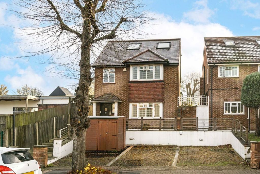 Property photo 1 of 10