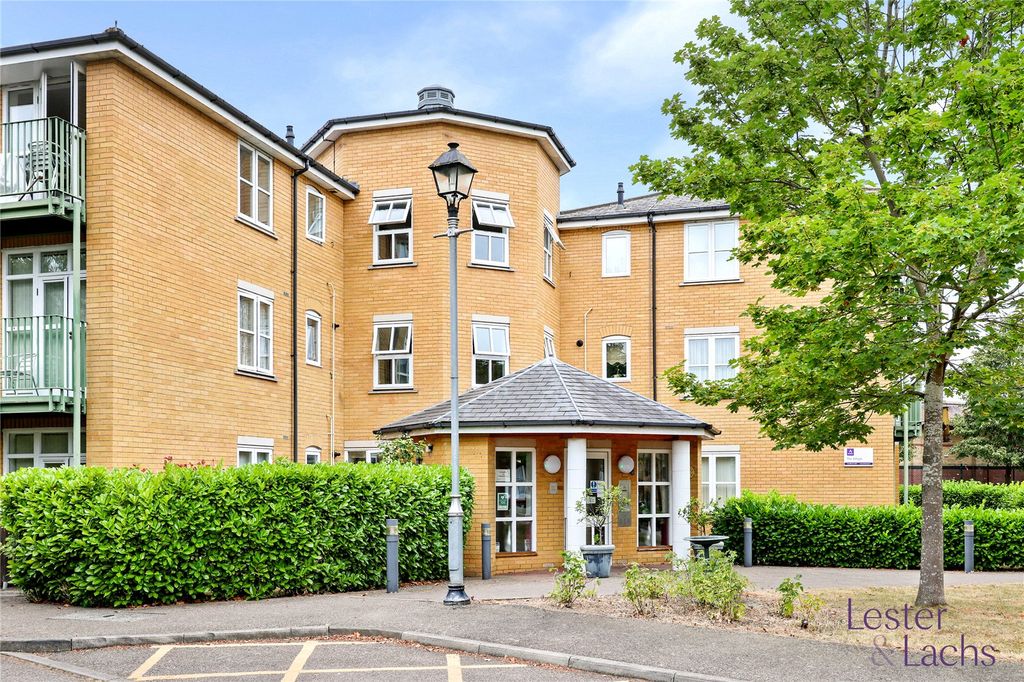 Property photo 1 of 24 Picture No. 05