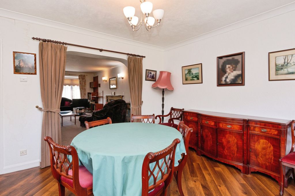 Property photo 2 of 15