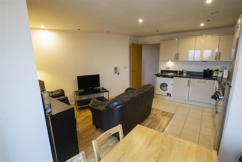 Property photo 3 of 8 Open Plan Kitchen/ L
