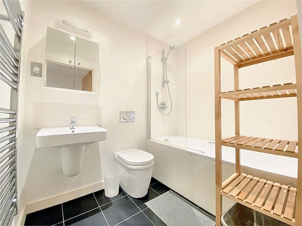 Property photo 3 of 4