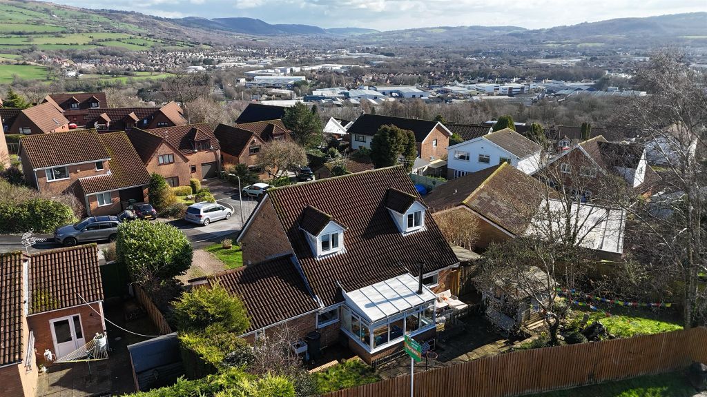 Property photo 2 of 30