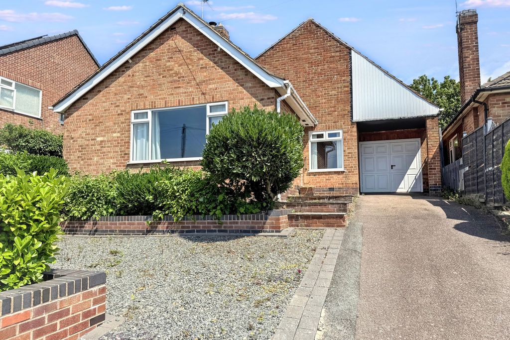 Property photo 1 of 12 11 Spring Close, Shepshed, Loughborough, Le12 9Jd