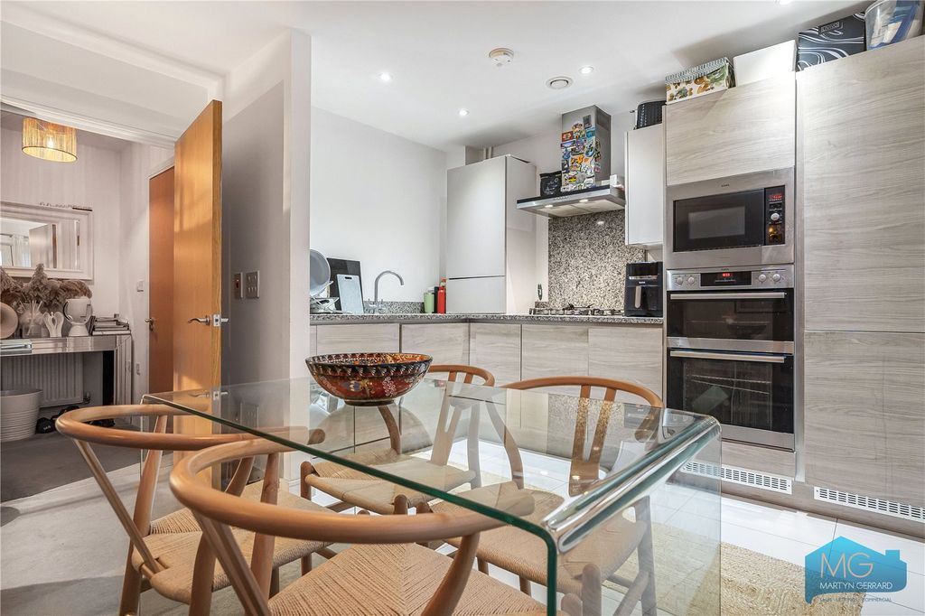 Property photo 3 of 14 Picture No. 35