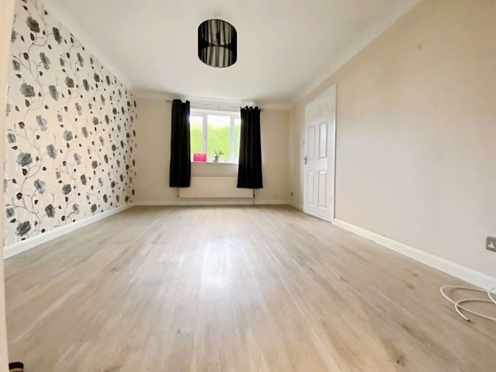 Property photo 3 of 11 Pbox-Img.Jpg