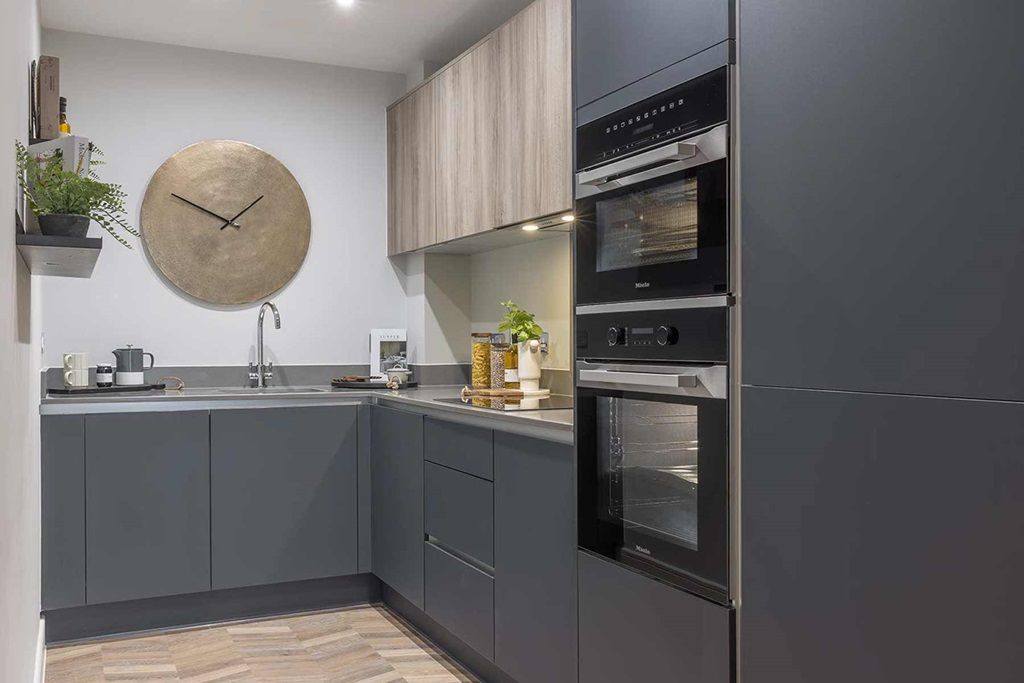 Property photo 3 of 11 Enjoy A Modern, Minimalist Contemporary Designed Kitchen