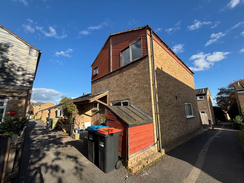 Property photo 1 of 8