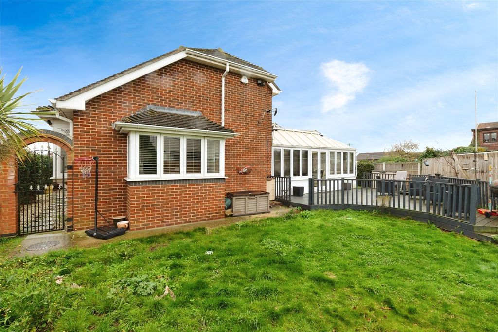 Property photo 2 of 25 Picture No. 22