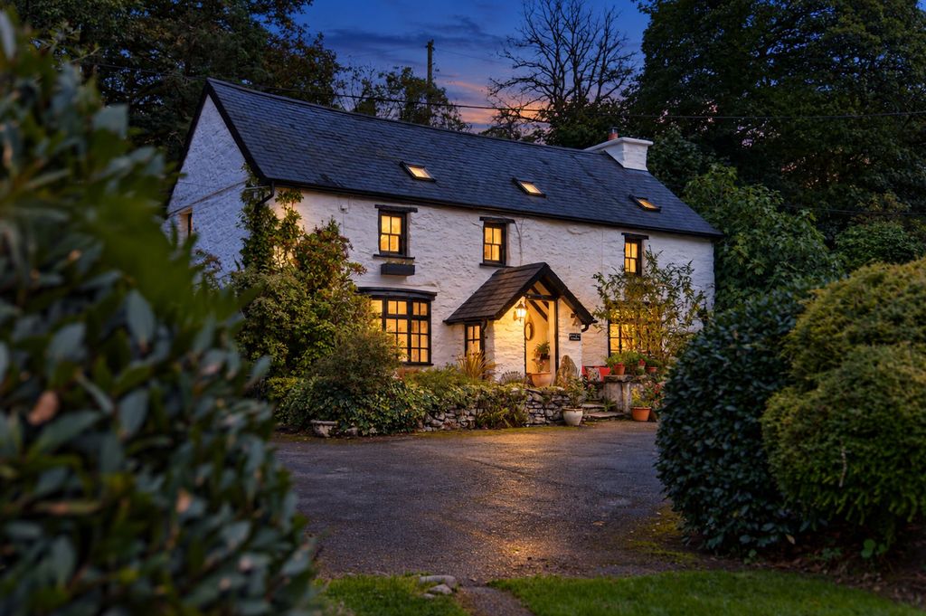 Property photo 1 of 87