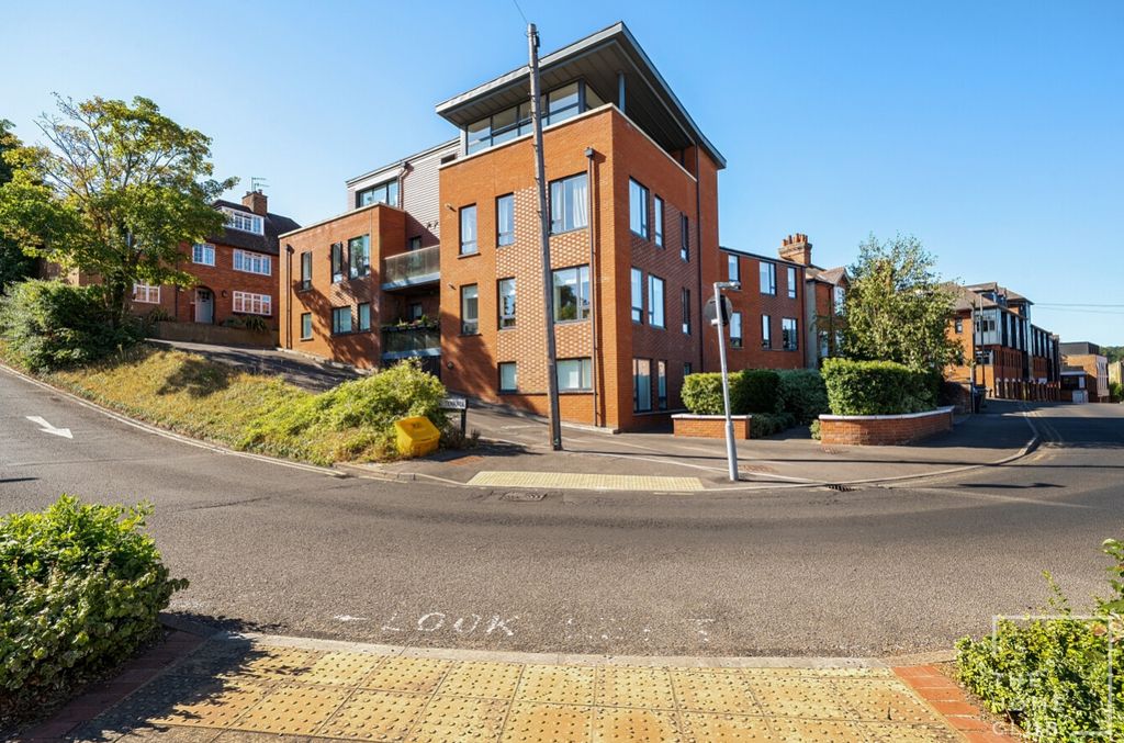 Property photo 1 of 15 6A657E2d-0583-48Bf-B3Cf-3d36cc9Ad97c