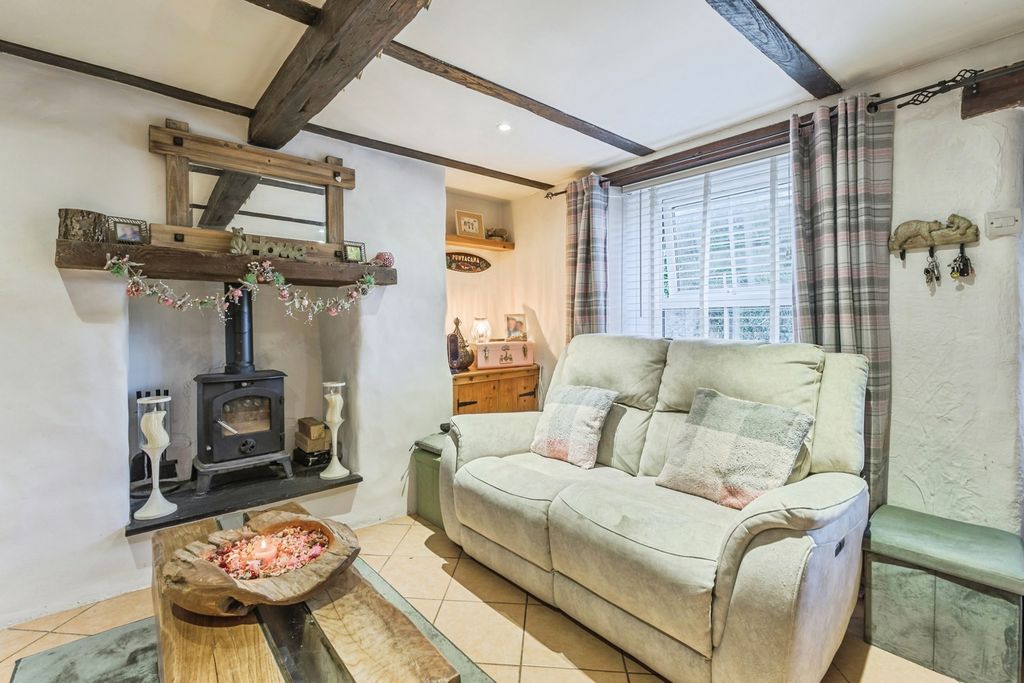 Property photo 2 of 20 Pbox-Img.Jpg