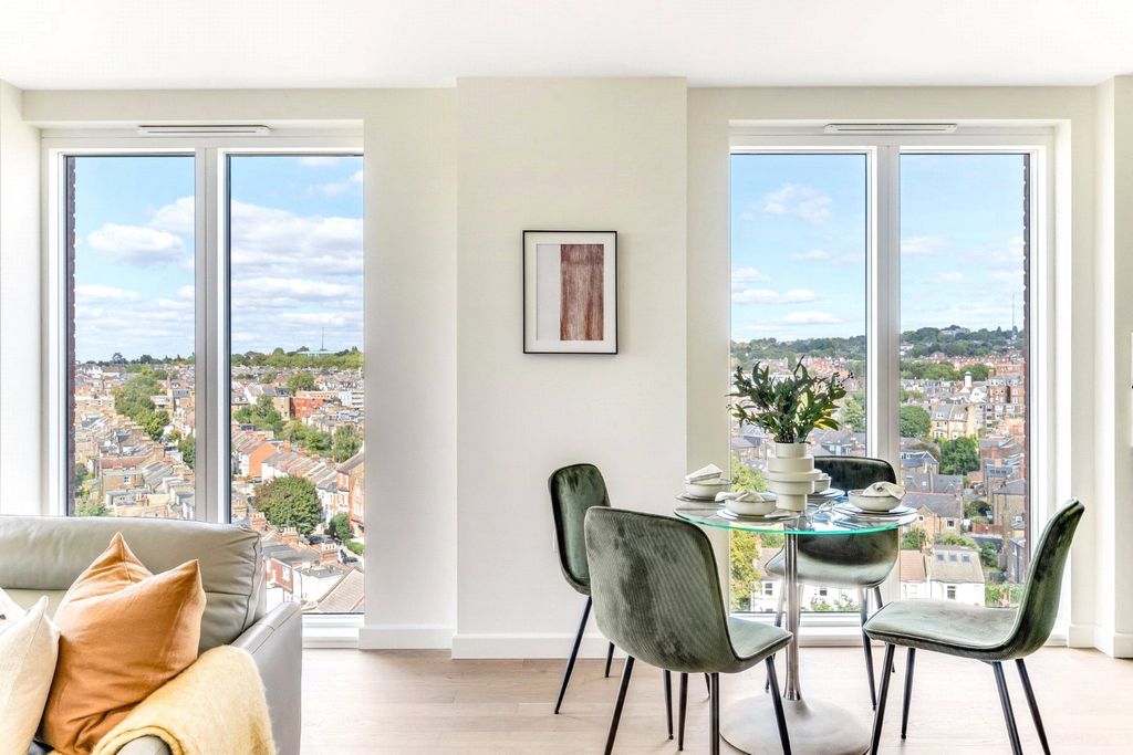 Property photo 3 of 10 Picture No. 05