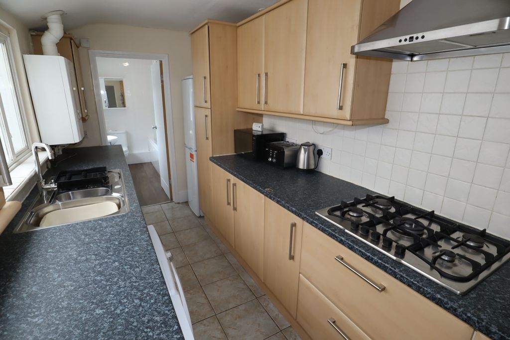 Property photo 2 of 12