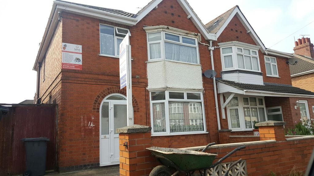 Property photo 2 of 12