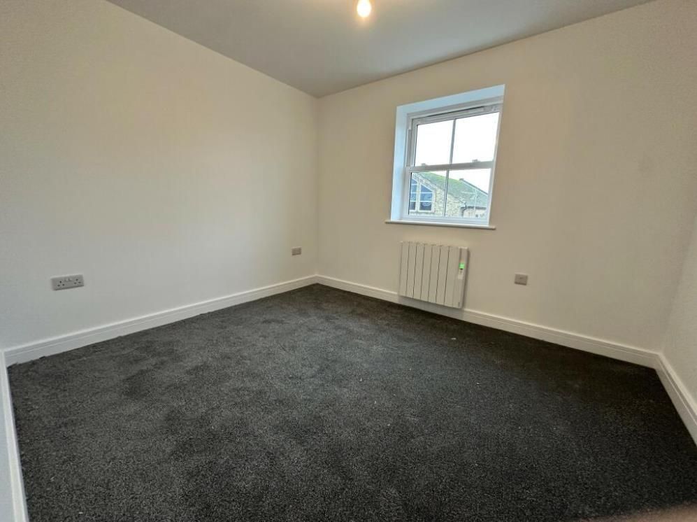 Property photo 1 of 8 Bedroom 1