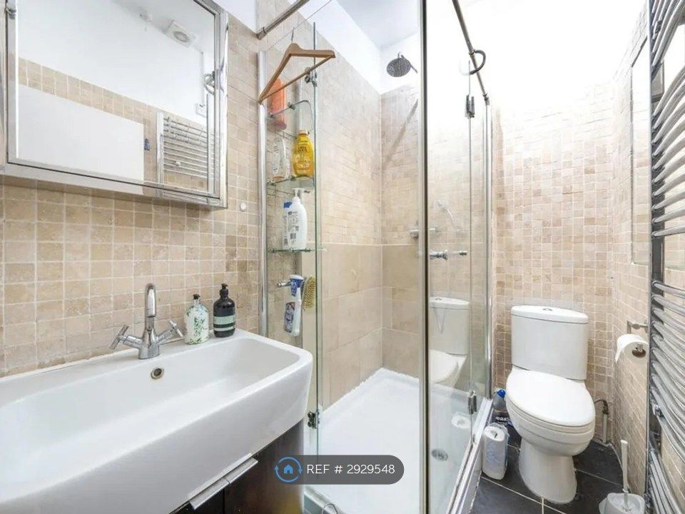 Property photo 3 of 9 Bathroom
