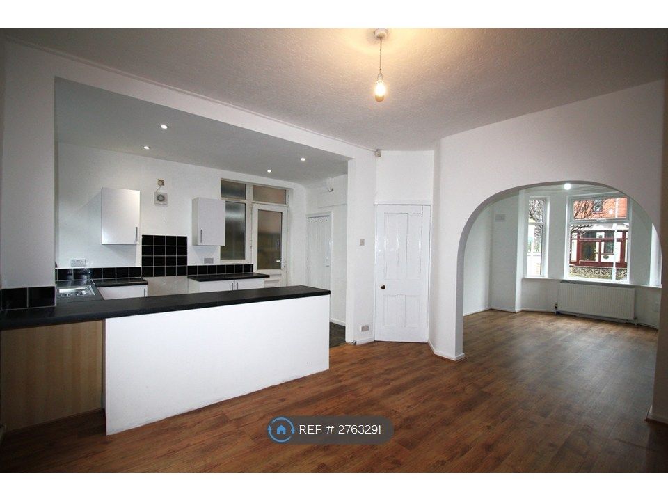 Property photo 3 of 8 Kitchen, Dining And Lounge