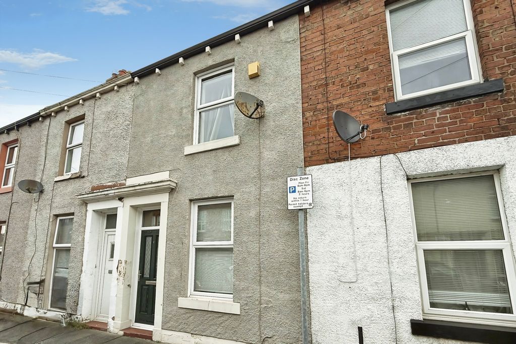 Property photo 1 of 11 External