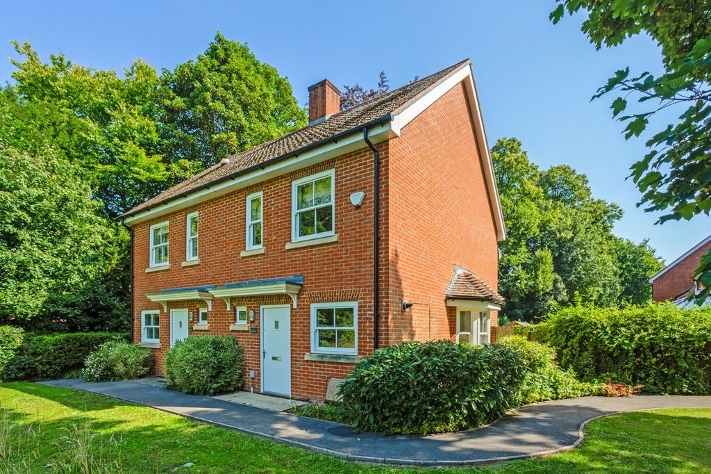 Property photo 1 of 23 Picture No. 27