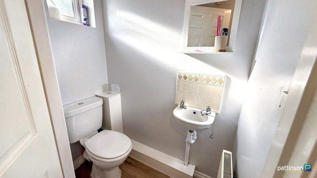 Property photo 3 of 11