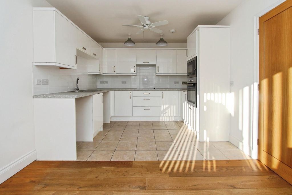 Property photo 2 of 16 0dc35481-Img_6149.Jpg