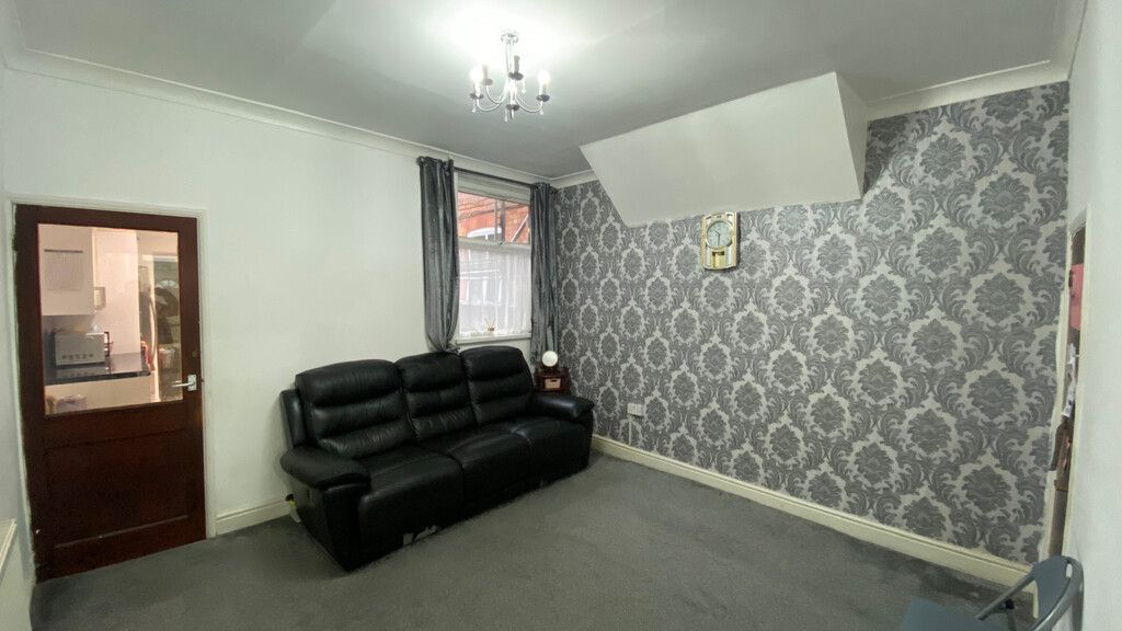 Property photo 2 of 39 Reception