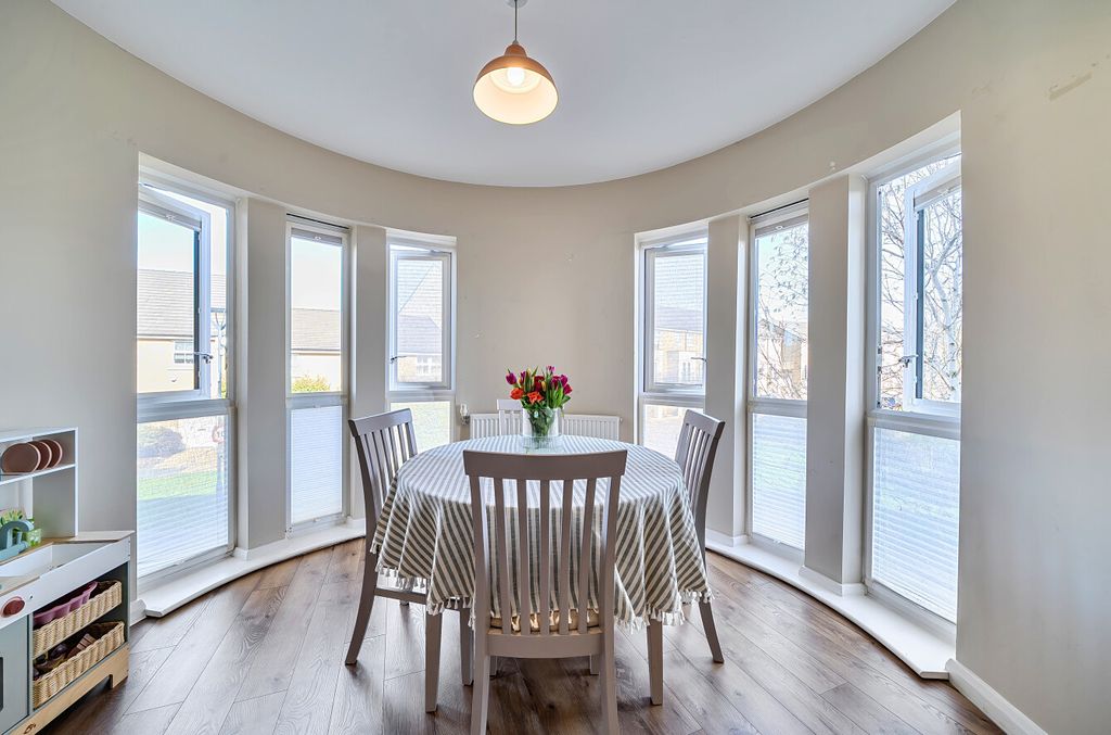 Property photo 3 of 20 1420983-6-69A982F...