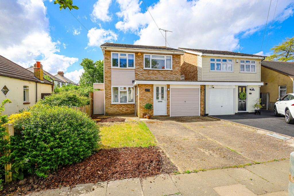 Property photo 1 of 31
