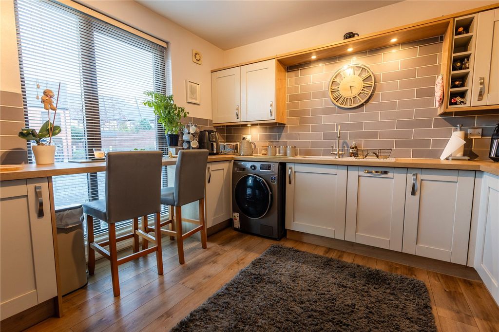 Property photo 3 of 41 Picture No. 38