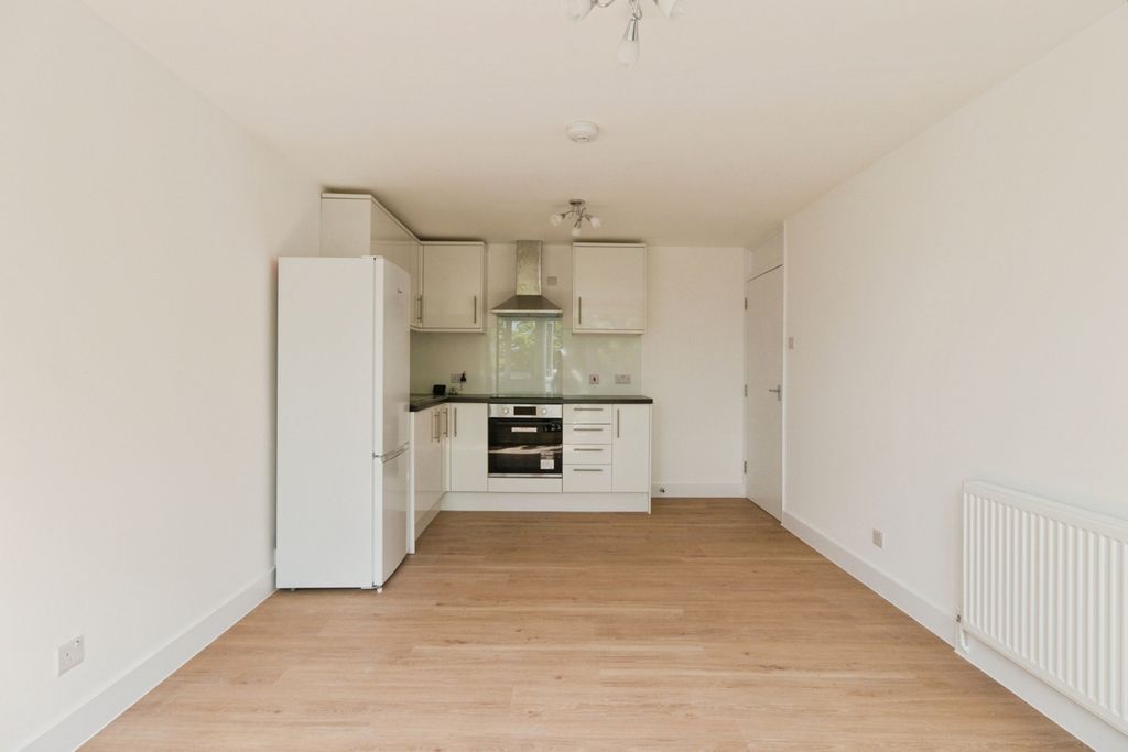 Property photo 3 of 14 Pbox-Img.Jpg