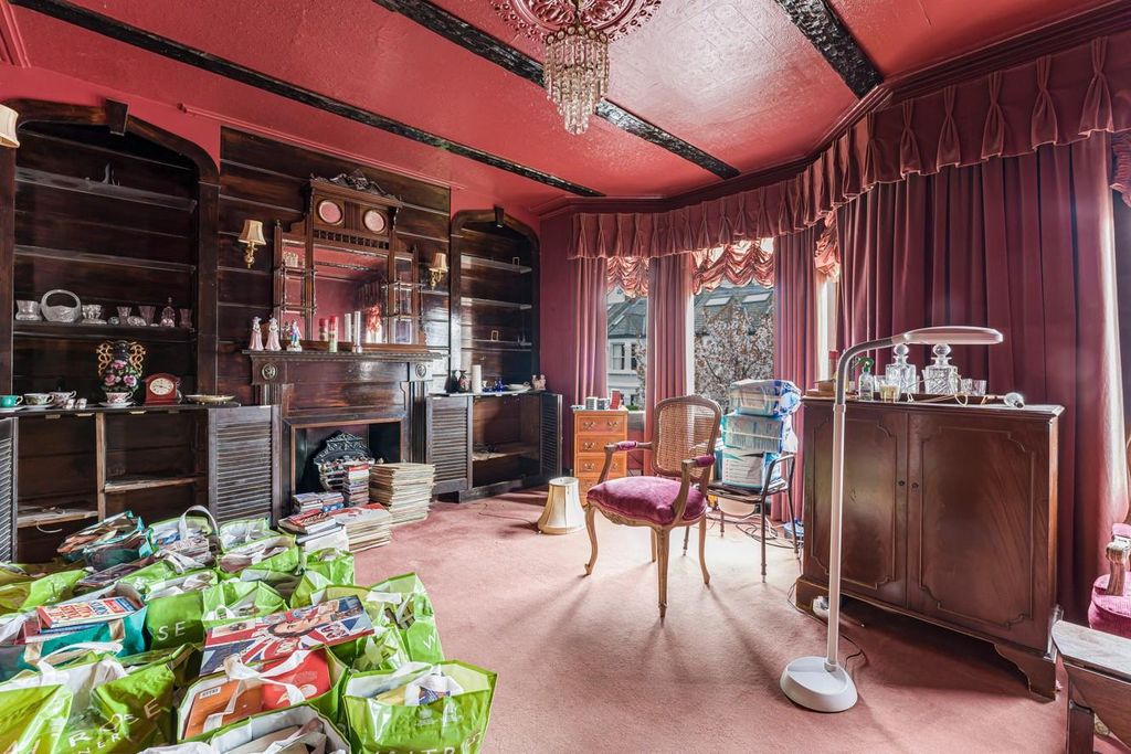 Property photo 3 of 6 Toplounge.Jpg
