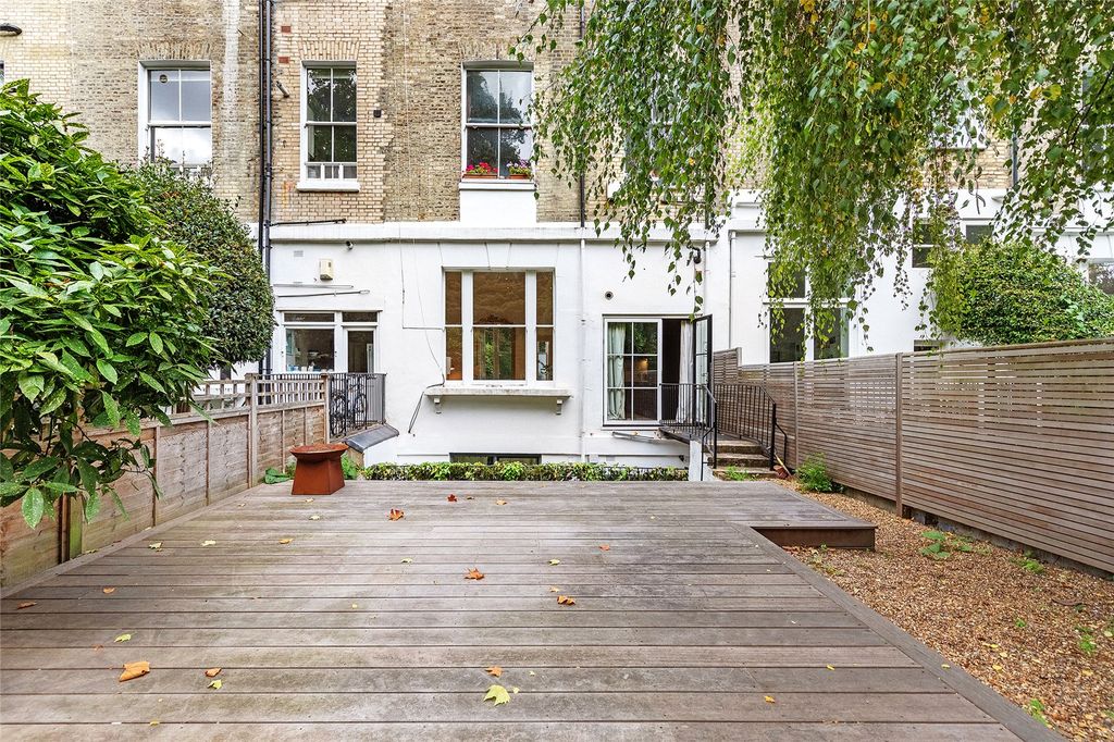 Property photo 3 of 16