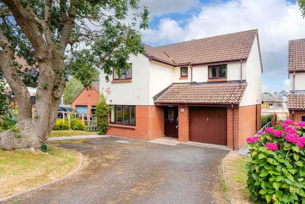 Property photo 1 of 19