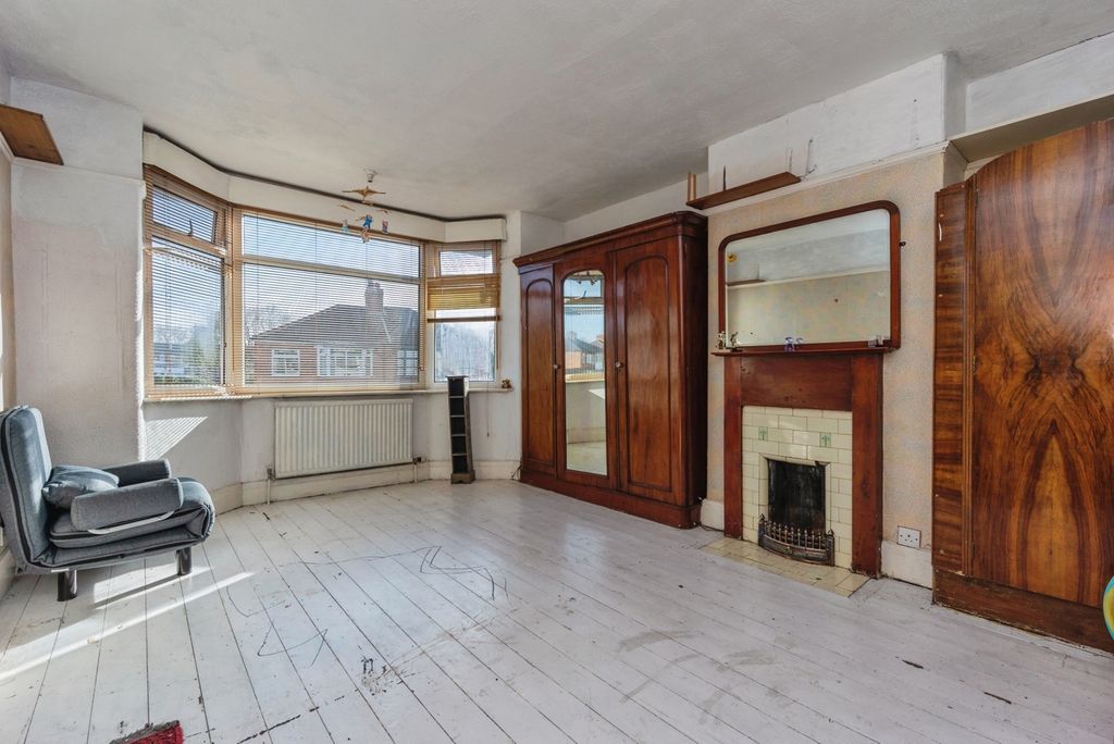 Property photo 3 of 21 Pbox-Img.Jpg