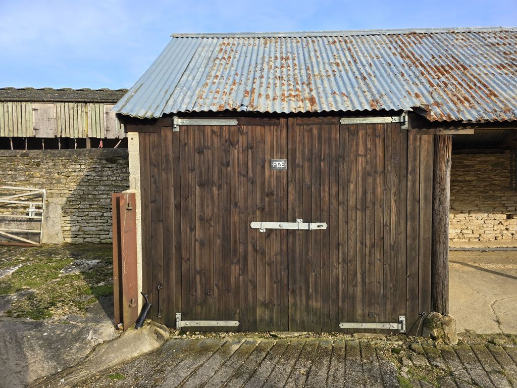 Property photo 1 of 2 F12E Outside