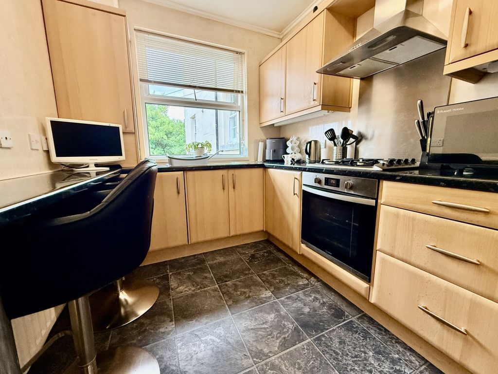 Property photo 3 of 9 Img_8196