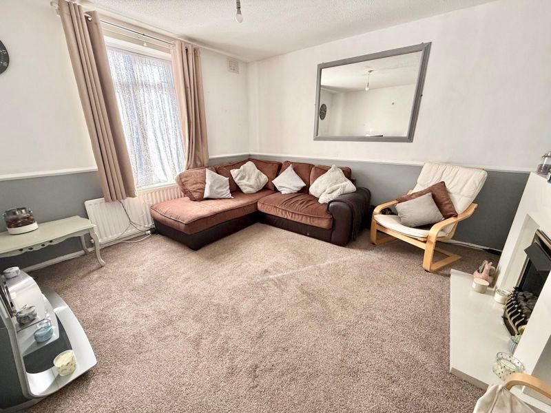 Property photo 2 of 15 Lounge