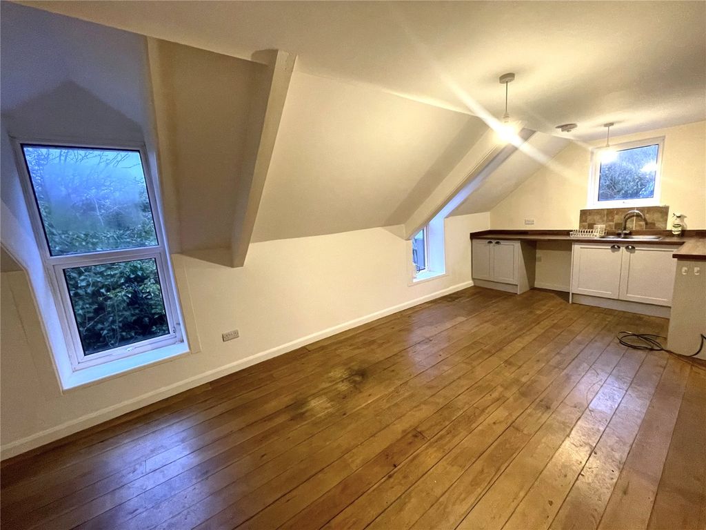 Property photo 3 of 21 Picture No. 01