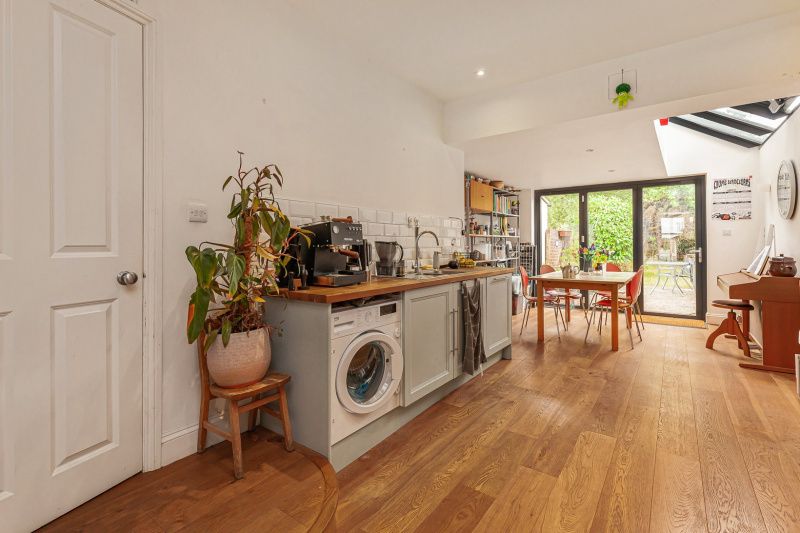 Property photo 3 of 20 Kitchen Diner
