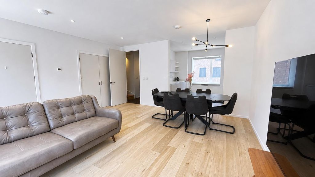 Property photo 3 of 38 Living/Dining