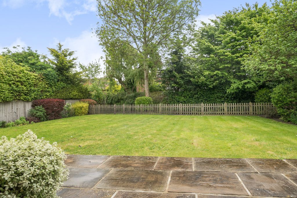 Property photo 2 of 28 1453881-13-69Fdbe...
