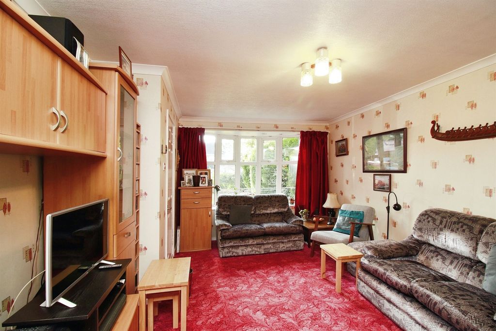 Property photo 3 of 14