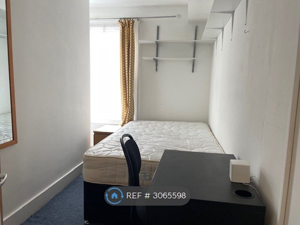 Property photo 3 of 12 Bedroom 1