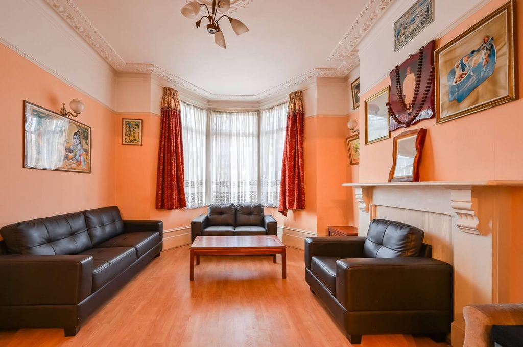 Property photo 1 of 16