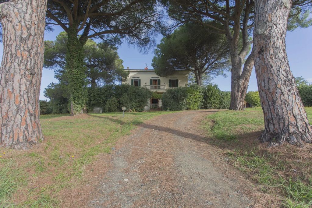 Property photo 1 of 115