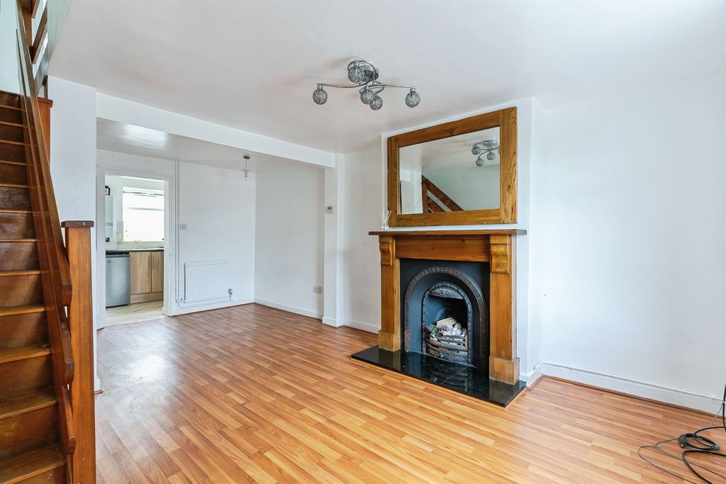 Property photo 3 of 13