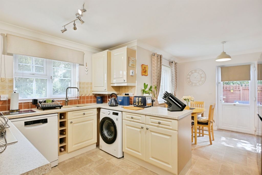 Property photo 2 of 19
