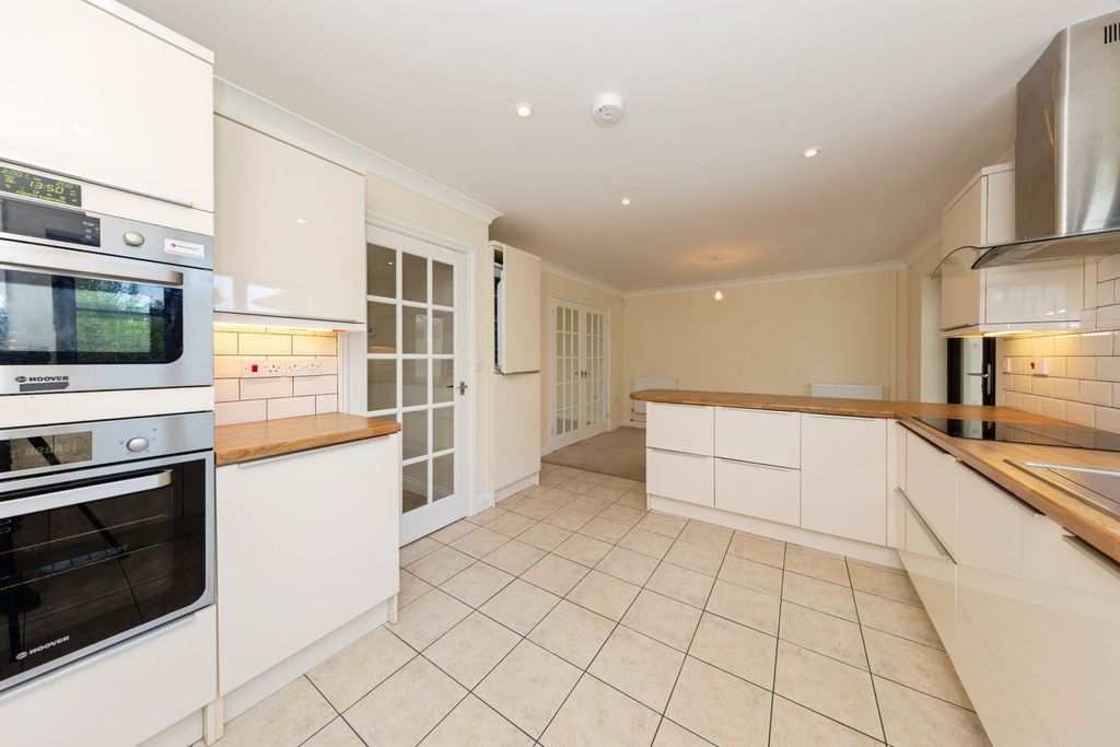 Property photo 2 of 31 Photo