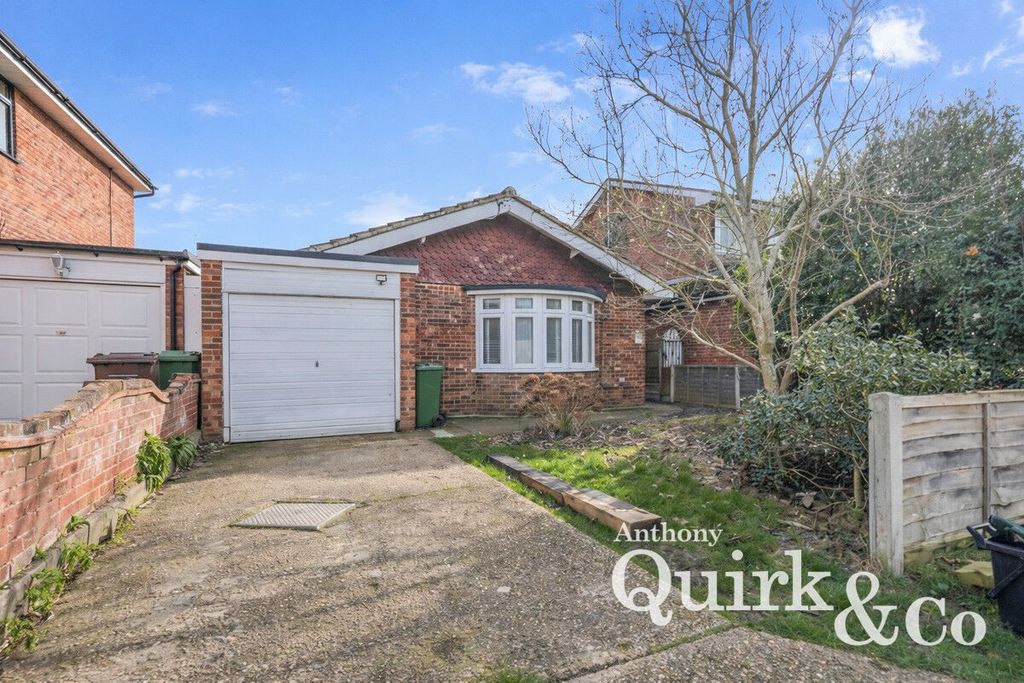 Property photo 1 of 11